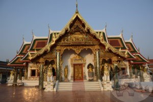 sakhon nakorn main temple